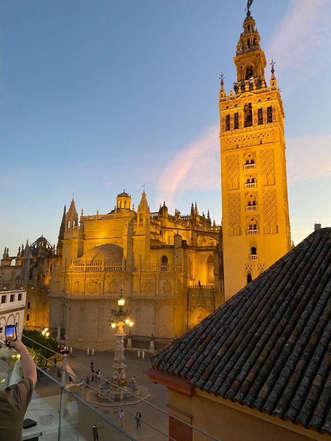 An Indian Bollywood Sevilla Experience - For Families, Couples & Business Trips Exterior photo